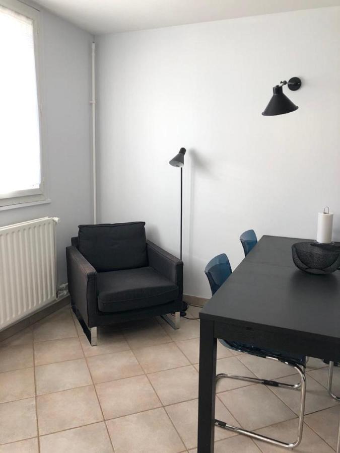 Chambre Paisible Tout Confort Bed & Breakfast Courcouronnes Eksteriør bilde