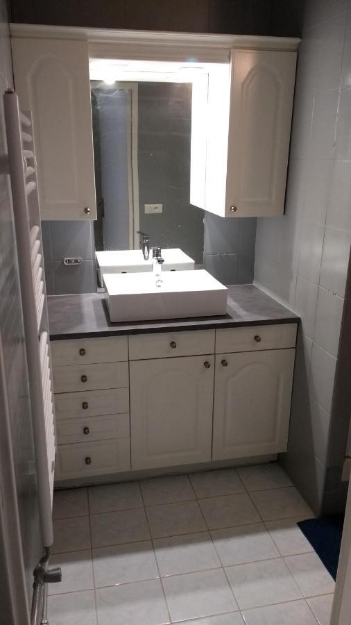 Chambre Paisible Tout Confort Bed & Breakfast Courcouronnes Eksteriør bilde